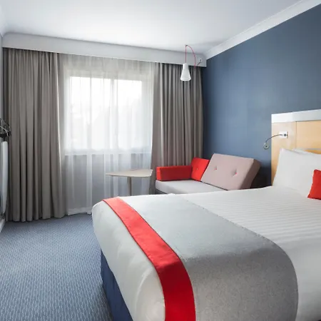 Holiday Inn Express Park Royal By Ihg